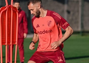 La decisión que tomó River con Pezzella, un tema central para Gallardo