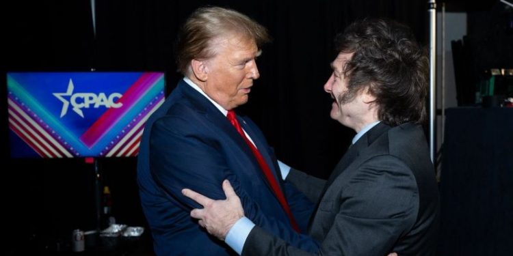 La foto con Trump, las llamadas perdidas y el misterio por el próximo embajador