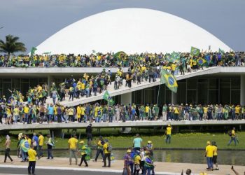La Justicia argentina ordenó detener a más de 60 brasileños prófugos por participar de la toma de Brasilia