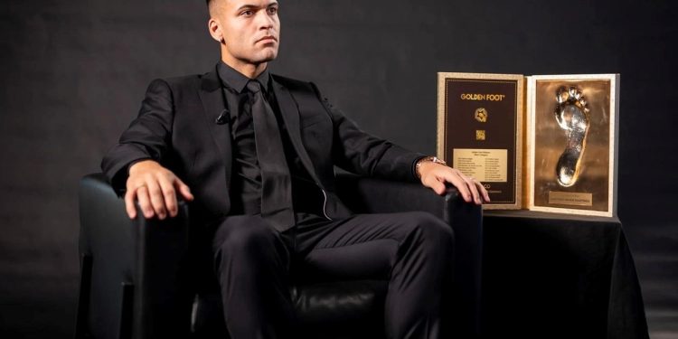 Lautaro Martínez recibió el prestigioso Pie de Oro en Mónaco
