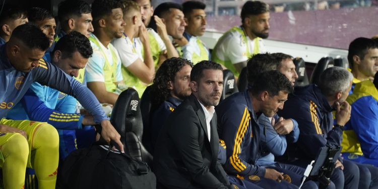 Los cambios de Gago: los tres equipos que plantó ante Lanús