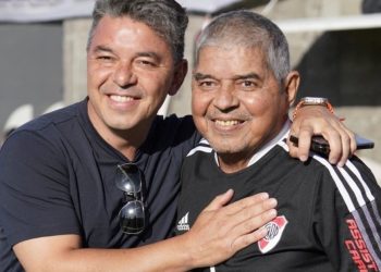 Los Gallardo, felices: Marcelo alentó al Senior de su papá Máximo en el Camp