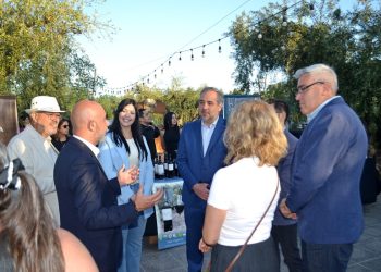 Maipú fortalece lazos comerciales del turismo