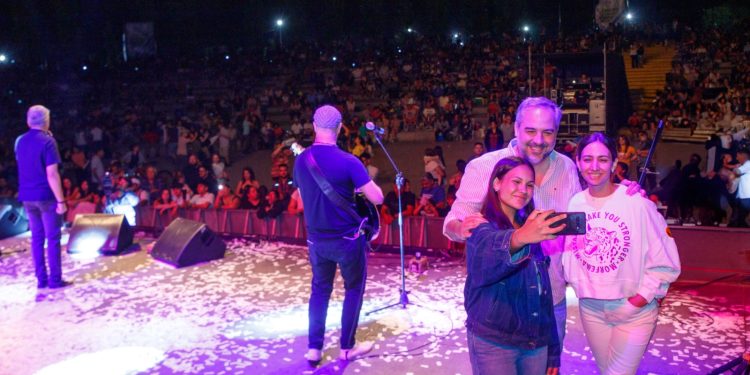 Más de 20 mil personas disfrutaron del tercer Festival del Vacío a la Llama