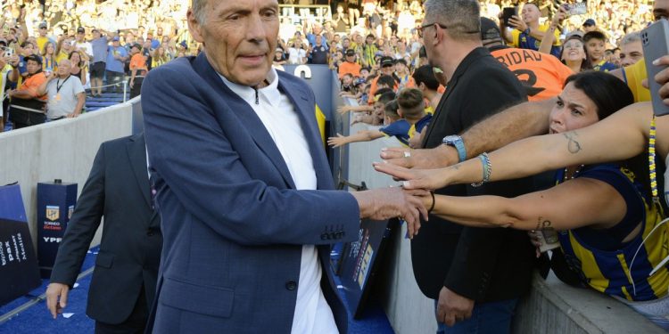 Miguel Russo: de los “recuerdos” del regreso a Arroyito a “siempre insisto con patear”