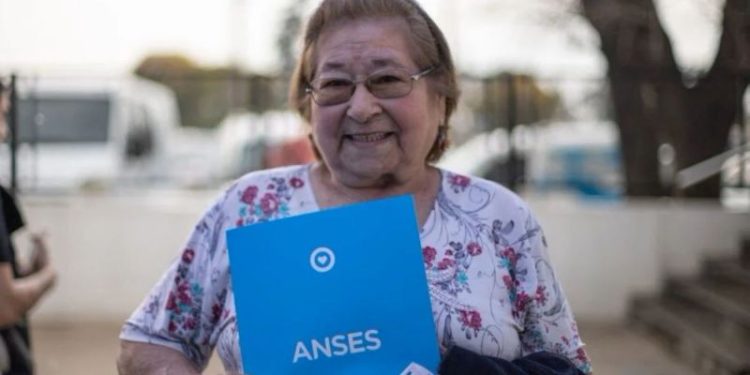 Moratoria Jubilados: ANSES definirá hoy el último aumento de la cuota de 2024