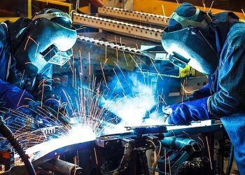 Paritarias UOM: a la espera de un aumento, cuál es el reclamo salarial para diciembre