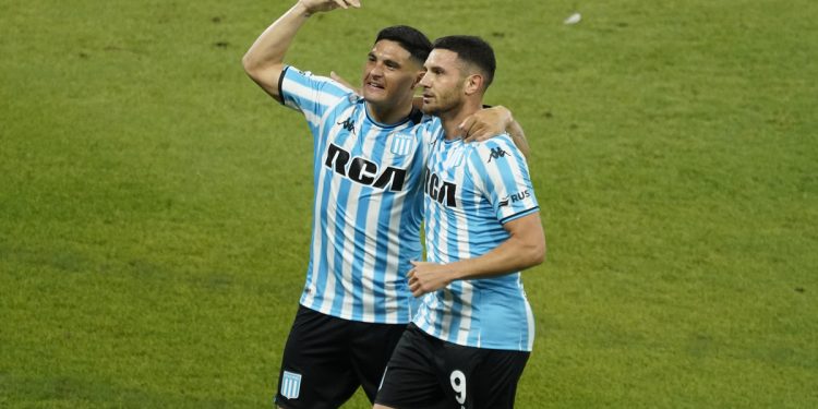 Partidos de hoy, domingo 17 de noviembre: horario y cómo ver fútbol en vivo