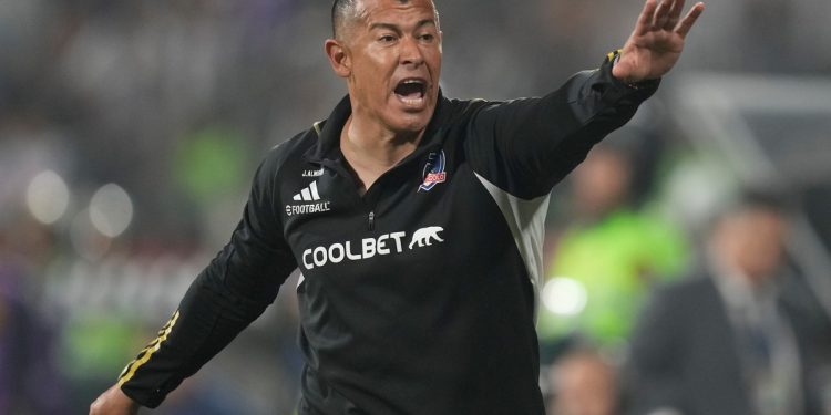 Picante definición en Chile: el Colo Colo de Almirón por el título y la U reclama ¡en el escritorio!