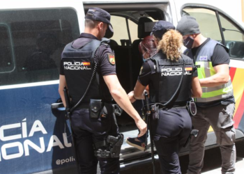 Detenida una mujer en Tenerife por estafar 10.000 euros alquilando falsas viviendas