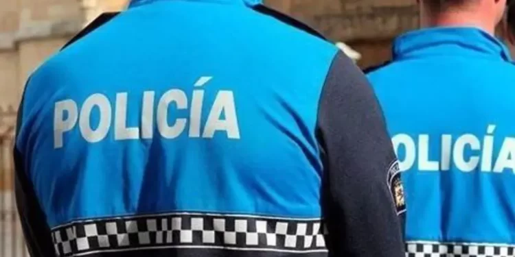 Un padre inmoviliza al agresor que partió la boca a su hijo de un botellazo