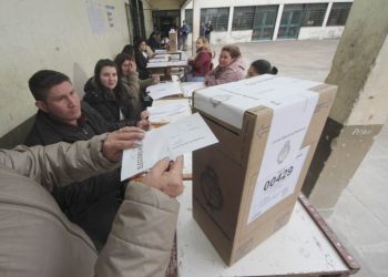 Qué dice la ley para eliminar las PASO y cambiar el financiamiento de partidos