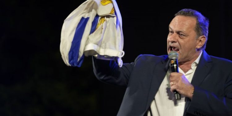 Quién es Álvaro Delgado, el candidato oficialista que va por la continuidad