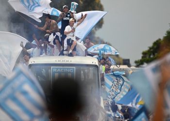 Racing: la pasión y el efecto para el torneo local