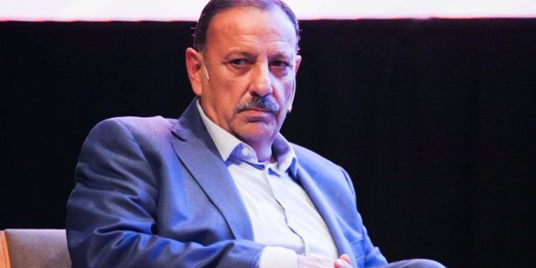 Ricardo Quintela instó a Milei a reconsiderar sus políticas: “O cambia o se va a tener que ir, como pasó en el 2001”