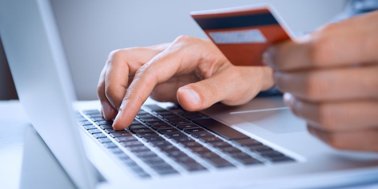 Tarjetas bajan las tasas para pagar en cuotas: desde cuándo será