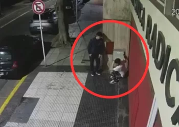 La UCR denunció un nuevo ataque contra el Comité Nacional y responsabiliza a la SIDE: dos hombres destruyeron su sistema eléctrico, pero quedaron filmados