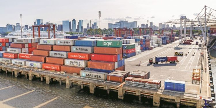 Un superávit condicionado: el comercio exterior crece, pero con matices