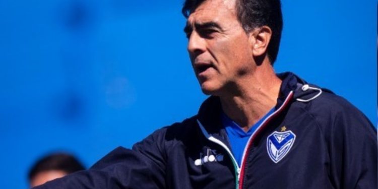 Vélez visita a Riestra en busca de seguir sumando en la tabla