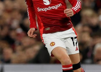 Video: el gran enojo de Casemiro con Garnacho