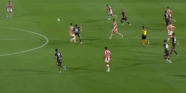 Video: la mágica asistencia de Pity Martínez en el gol de Colidio