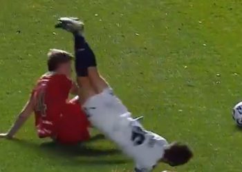 Video: la tremenda patada de Coronel a Bouzat