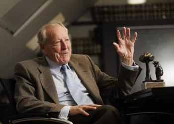 Joaquín Leguina: «Madrid no necesita nada para ganar. Eso de resistir para ganar me recuerda a Pedro Sánchez»