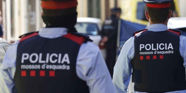 Los Mossos detienen a una mujer de 69 años por matar a su pareja en El Vendrell (Tarragona)