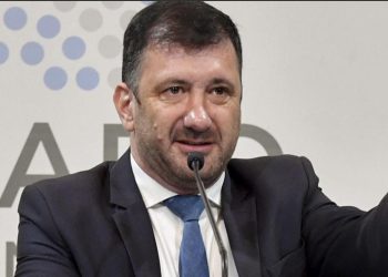 Fue detenido el senador argentino Kueider-peronista- con más de 200.000 dólares en Paraguay