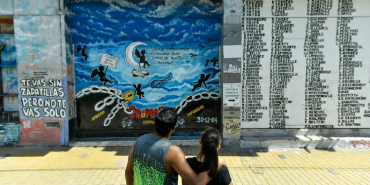 A 20 años de la masacre de Cromañón: los detalles de la corrupción que se cobró la vida de 194 personas