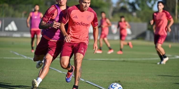 Acuña, el otro reencuentro especial en Racing-River