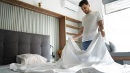 Dormir con la cama limpia: los especialistas confirman cada cuánto hay que cambiar las sábanas y el método perfecto para lavarlas