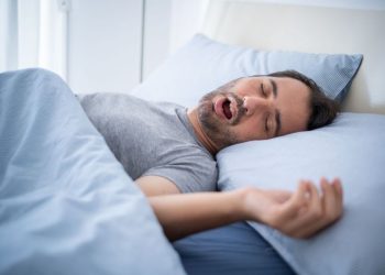 Chau ronquidos para siempre: los cinco alimentos que debes comer antes de dormir para dejar de roncar