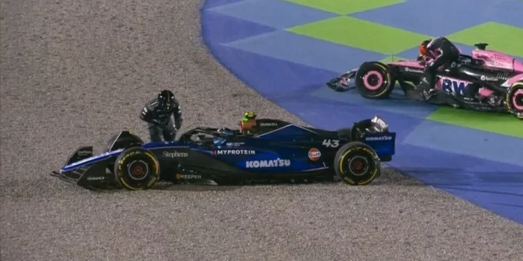 Gran Premio de Qatar: Chocan a Colapinto y lo dejan fuera de carrera-Fotos-Video