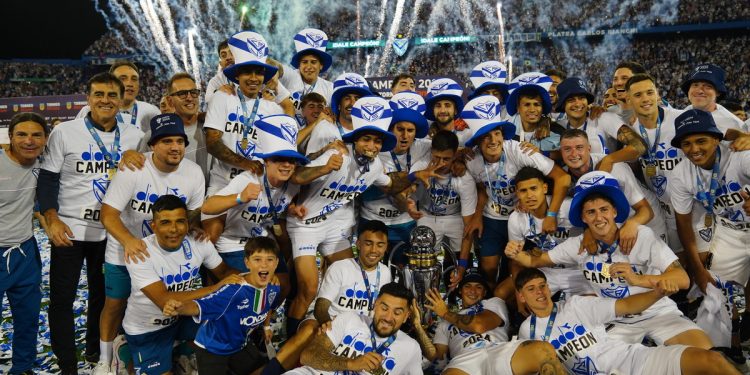 Con o sin Quinteros, Vélez tiene que brindar
