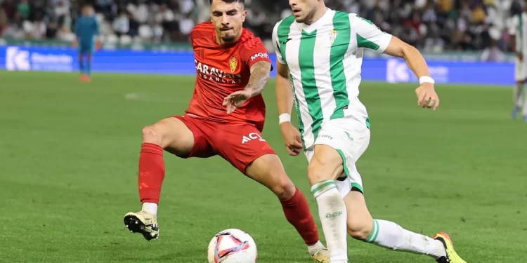 Los problemas del centro del campo del Córdoba CF: inestable y sin una alineación fija