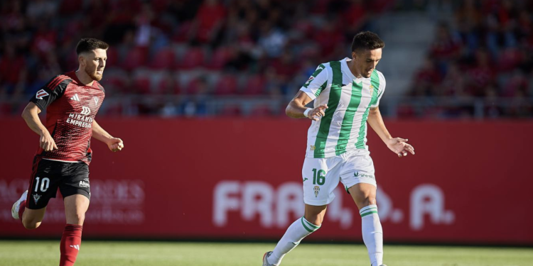 Levante – Córdoba CF en directo: minuto a minuto y resultado del partido de la Liga Hypermotion 2024-2025