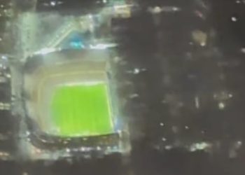 Desde el cielo, el Pipa Benedetto grabó a la Bombonera mientras jugaba Boca y dejó un mensaje