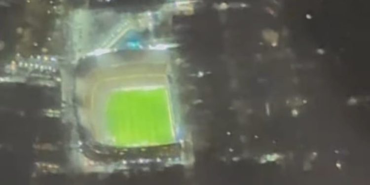 Desde el cielo, el Pipa Benedetto grabó a la Bombonera mientras jugaba Boca y dejó un mensaje