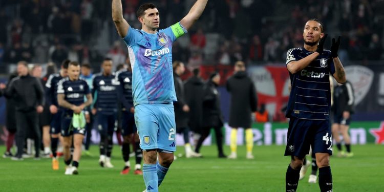 Dibu Martínez es elegido en el XI Ideal del 2024 por la IFFHS