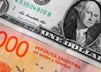 Clase media Argentina: Tiene 40 años o menos y exige, sin dudas, un peso fuerte, dolarización o canasta de monedas.
