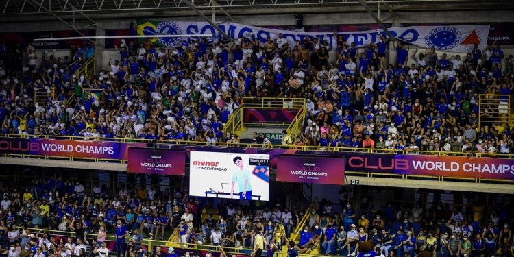 El efusivo festejo de Cruzeiro en pleno partido de vóley tras la derrota de Mineiro en la Libertadores