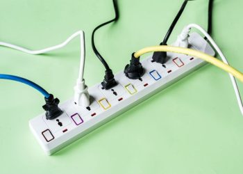 El electrodoméstico que gasta más electricidad: recomiendan desenchufarlo porque consume energía incluso cuando está apagado