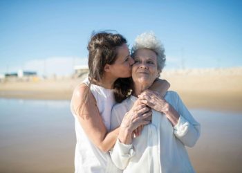 Emigrar siendo jubilado: el país de Latinoamérica que tiene una de las mejores visas del mundo para los mayores de 60 años