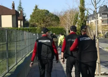 Un hombre con orden de alejamiento asesina a cuchilladas a su expareja en Usera