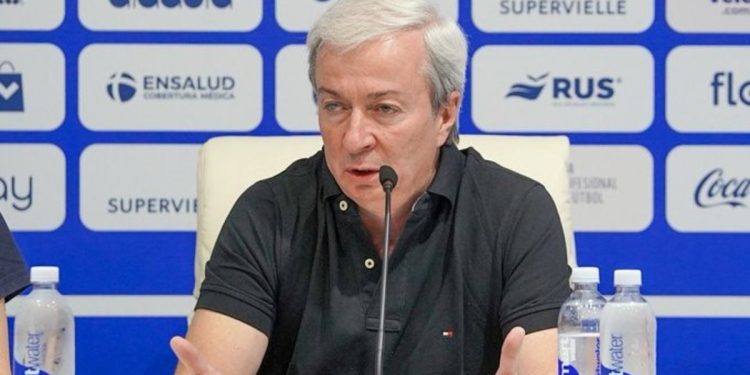 Fabián Berlanga: “En un 80%, Aquino se queda en Vélez”