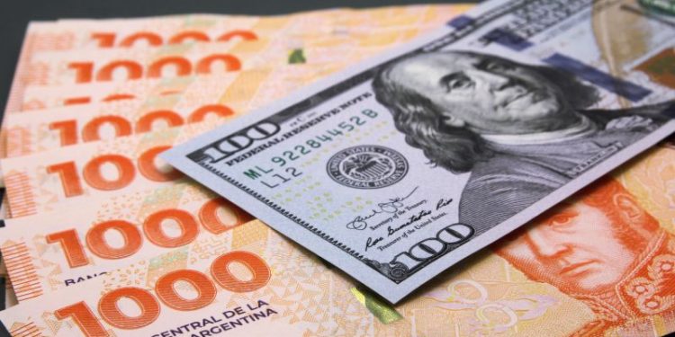 Fuerte caída de la la inversión extranjera en bonos en pesos aleja al carry trade inverso