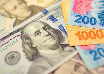 Hasta cuándo va a durar el carry trade para invertir pesos y ganar dólares