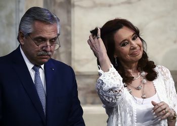 Ahora, Cristina Kirchner niega pacto con Milei y pide una reforma constitucional.