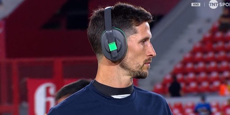 La movida del auricular en apoyo al hijo de Rodrigo Rey